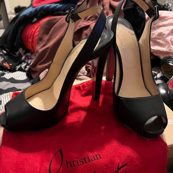 Red Bottoms - Picture 3 of 8